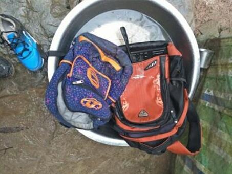 真相哭笑不得!带地理书野外求生是怎么回事?背后原因及详情惊呆你我