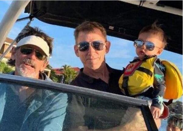 终于真相了?昆凌晒小小周正面是怎么回事?像爸爸还是想妈妈一看便知