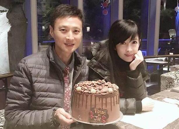 这是吃了防腐剂吗?周慧敏倪震合照怎么回事 51岁