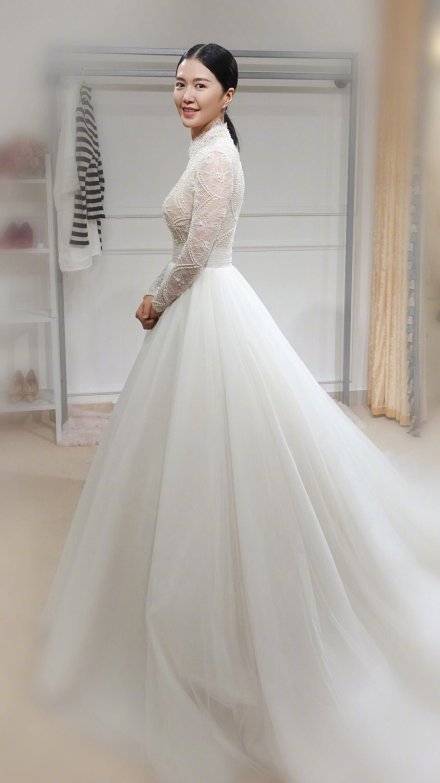 这就是真相！谭维维试婚纱是怎么回事？背后原因详情始末惊呆网友