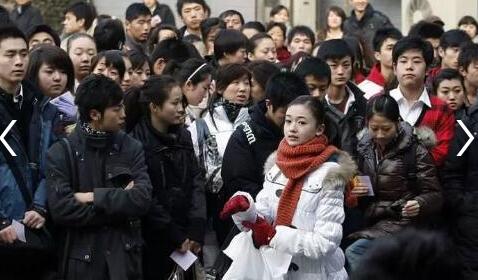 美炸了@吴谨言！吴谨言艺考旧照曝光 网友感慨 “知道白的重要性了”