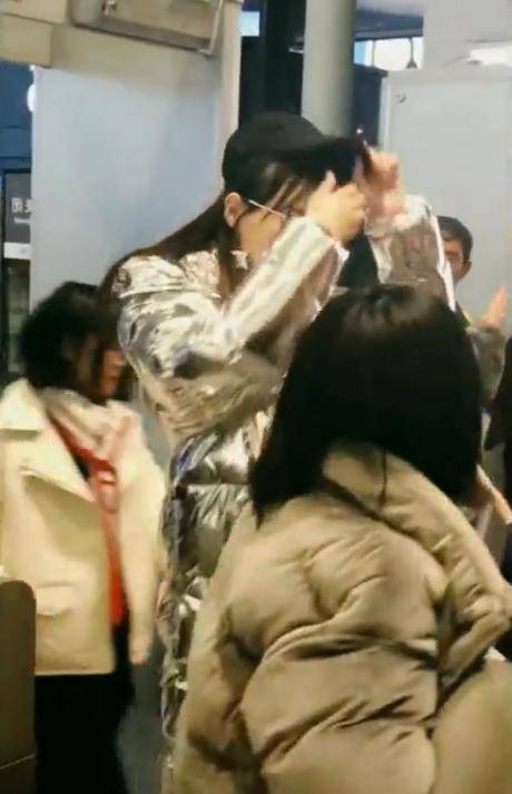 终于真相了?唐嫣安检不脱外套是怎么回事？背后原因及详情始末惊呆了 