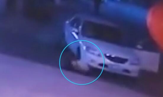 真相曝光细思极恐！男子倒车碾死自己是怎么回事?背后原因详情始末