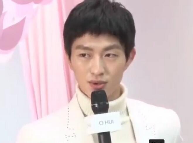 靠谱吗？金大川春夏热恋 网友爆料称看到两个人亲嘴了