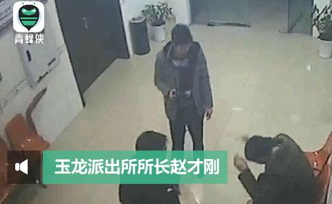 真相终于来了!重庆男子遭家暴是怎么回事?深夜找民警哭泣令人哭笑不得