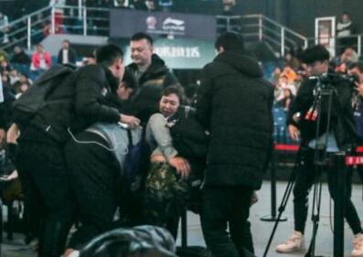 激烈冲突！CBA扣篮大赛打架是怎么回事?还原事发经过详情始末曝光