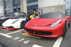 终于真相了?豪车四兄弟被投诉到底咋回事?警察一查发现背后详情始末