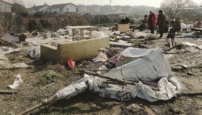 什么原因？考古队员被打 明明是考古临建设施为何却被认为是违