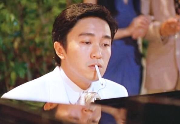 周星驰风趣回应“炒冷饭”，跨界现身IG战队直播间