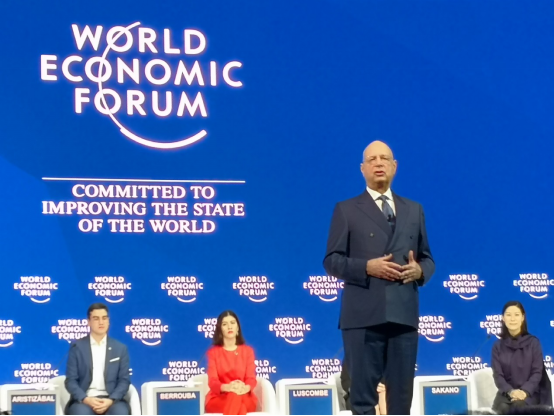 ��ţ�����˹����ս�Ժ�������ϵ�ƶ�ȫ����ҵ������Ӯ