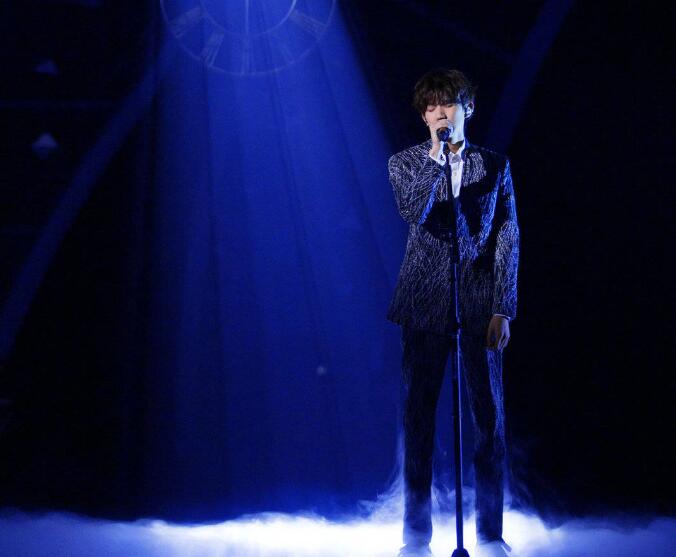 《经典咏流传》中王源唱摇滚版《长歌行》劝诫年轻人“惜时奋发”