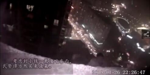 生命诚可贵！机智民警亲自买卤菜救轻生男孩 苦口婆心劝说感化 