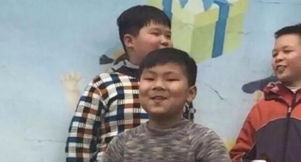 小表情一模一样！遂宁医生“撞脸”岳云鹏 女儿曾对着小岳岳照片叫爸爸…