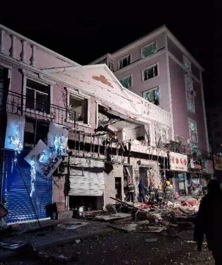 2死2伤！黑龙江东宁市一旅店今晨发生爆炸 嫌疑人在逃