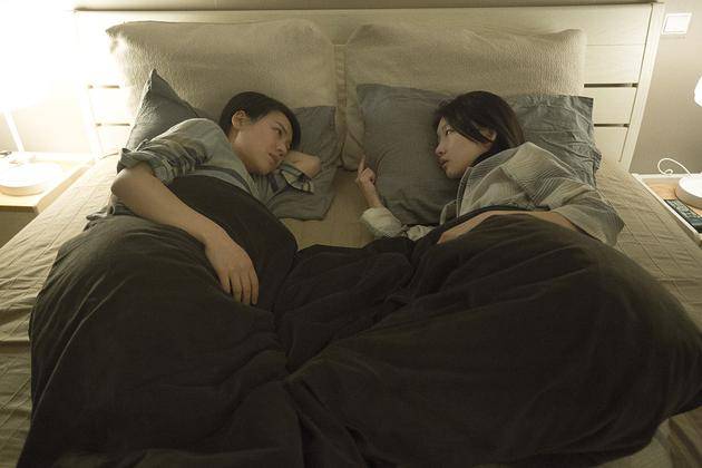 马思纯周冬雨庆生 配文：永远在黑你，永远护你左右，永远在你怀中