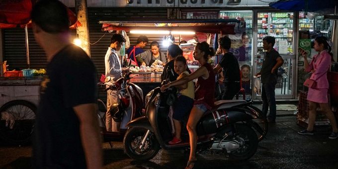 世界第七！曼谷雾霾停课两天 PM2.5浓度值上升的原因主要来自季节性焚林