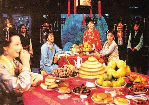 《红楼梦》年夜饭为何不吃饺子？