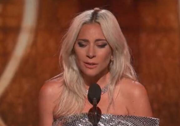 Lady Gaga获三项格莱美大奖 成历史上第一个流行分类大满贯的歌手