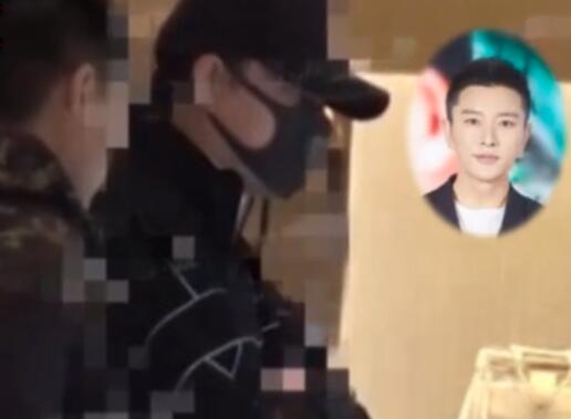 开心就好！贾乃亮狂买护肤品 结账时拿了四五张账单出手阔绰