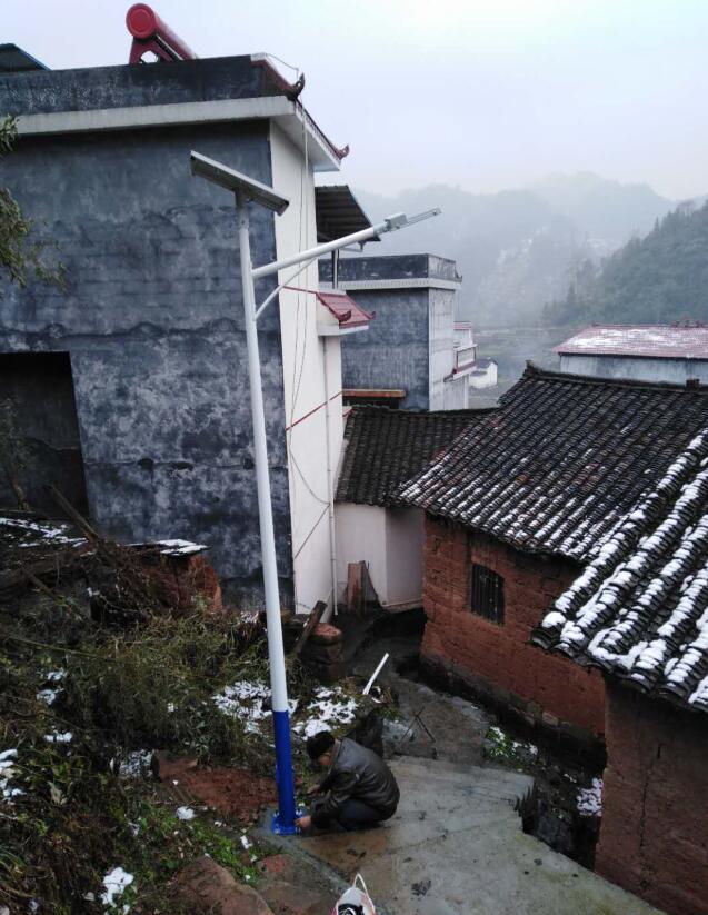 灯亮了 心暖了!170盏路灯照亮东西部扶贫协作之路