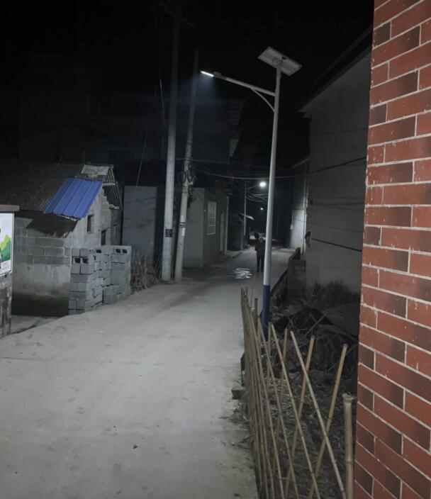 灯亮了 心暖了!170盏路灯照亮东西部扶贫协作之路