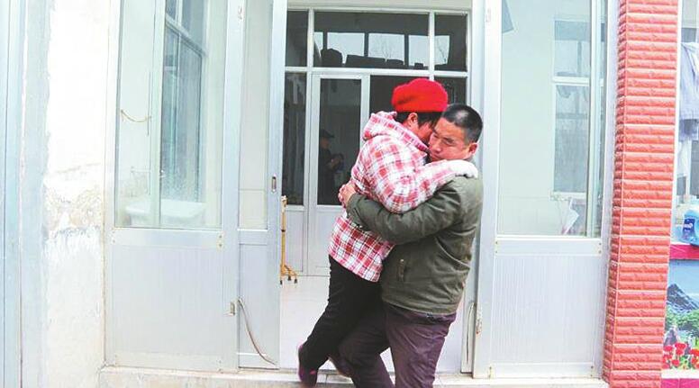 [温暖泉城]他让植物人妻子站了起来