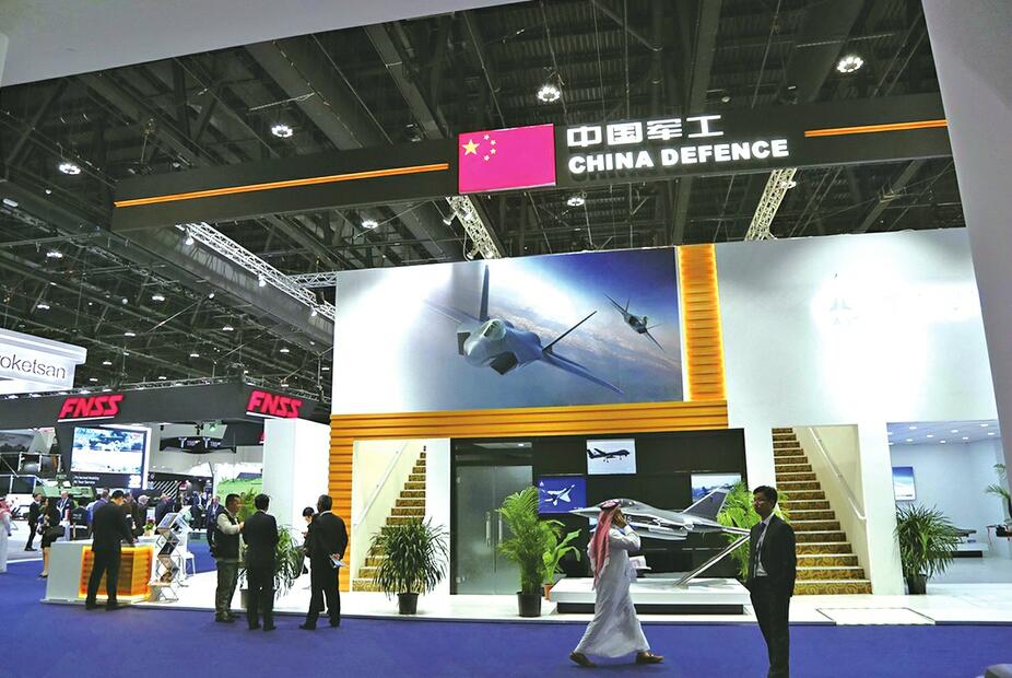 中国军工亮相阿布扎比