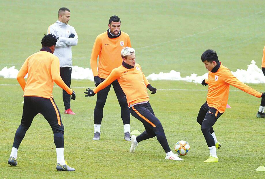 山东鲁能VS河内FC 鲁能：以强硬方式打进亚冠小组赛