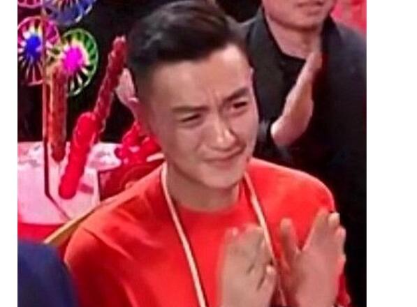 一言难尽！周一围表情太真实 网友：宝宝心里苦但宝宝不说…