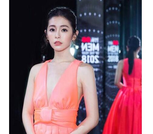 任容萱拒绝陈澧霆 任容萱让节目组转交自己亲手制作的相册