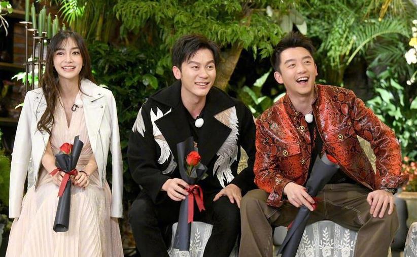 《奔跑吧》新一期录制成员齐聚 baby宋雨琦尬舞