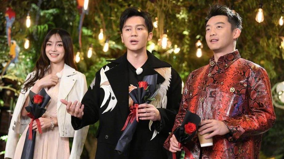 《奔跑吧》新一期录制成员齐聚 baby宋雨琦尬舞