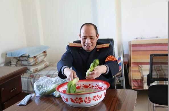 一个人的春运，是什么样子呢？