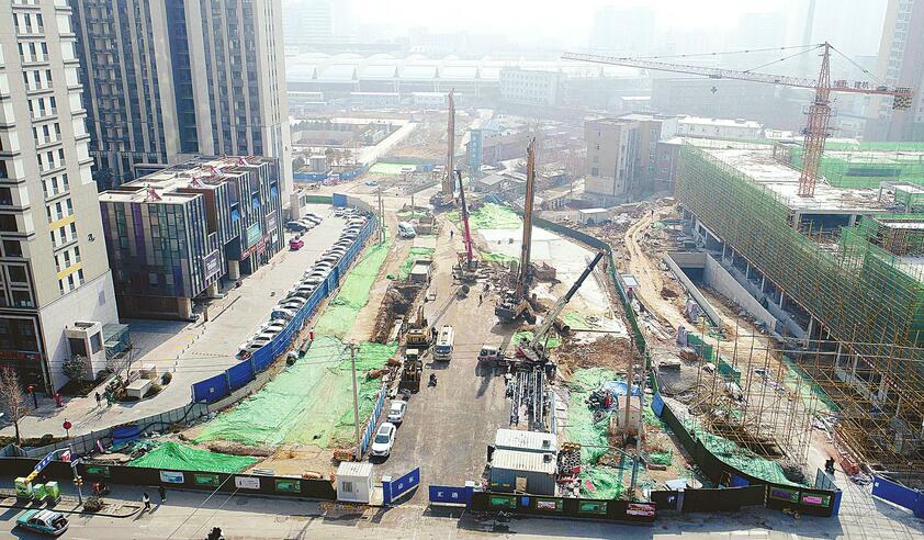 直通轨交R2线宝华街站 火车站北广场建设地下通道