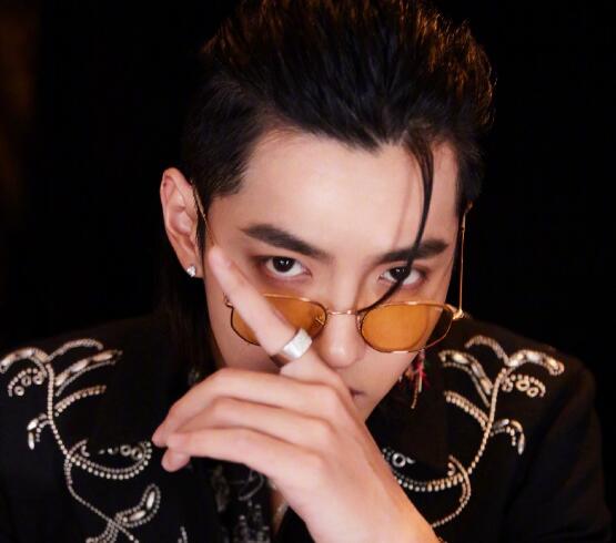 流量明星数据造假 演艺圈陷入不重品质 只重流