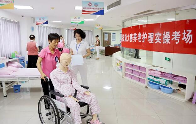 探索家政业“红黑榜”！全国人大代表卓长立建议获人社部回复