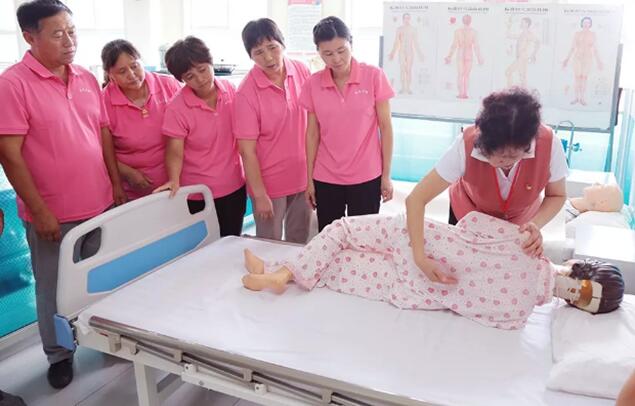 探索家政业“红黑榜”！全国人大代表卓长立建议获人社部回复