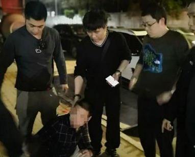 惊呆了!一条秋裤暴露行踪具体是什么情况?秋裤暴露了谁的行踪?