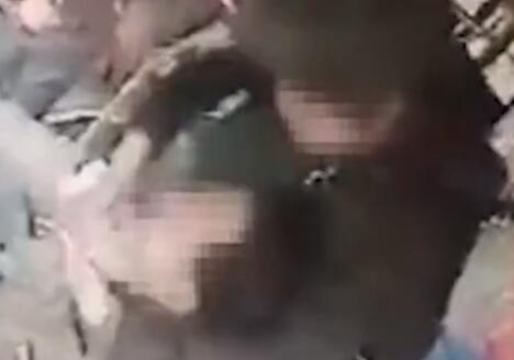 惊呆了!公交司机遭勒脖具体是什么情况?还原事发详情始末