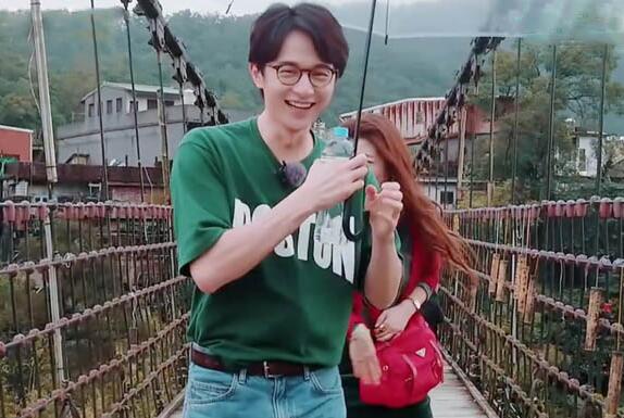 Selina放天灯 这到底是个什么梗？