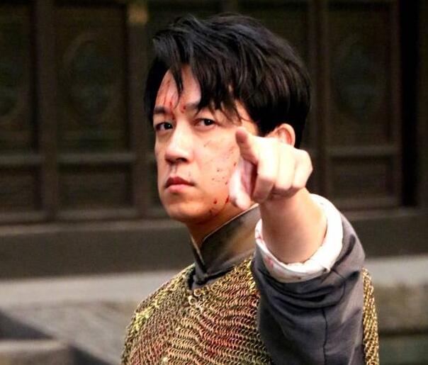 吴青峰比李荣浩狠 这到底是什么梗？