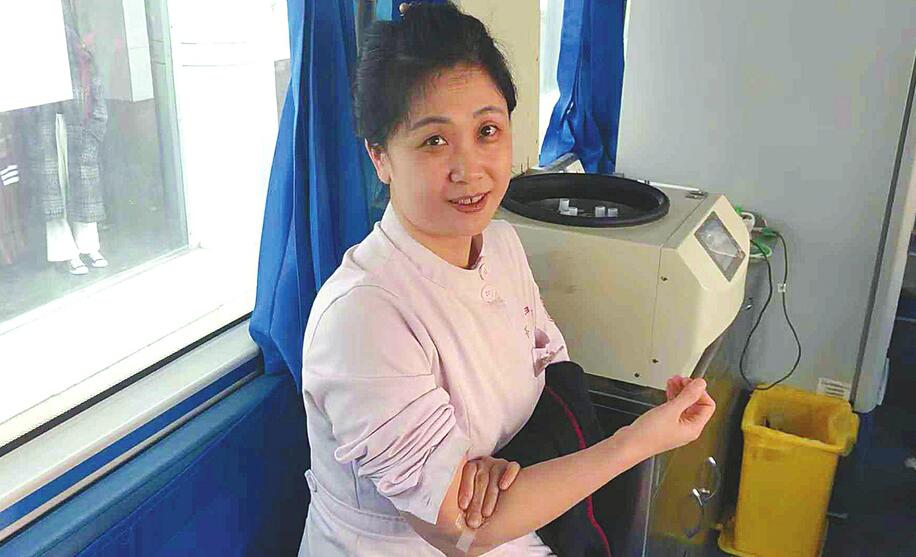 [温暖泉城]医务人员撸袖献血显大爱