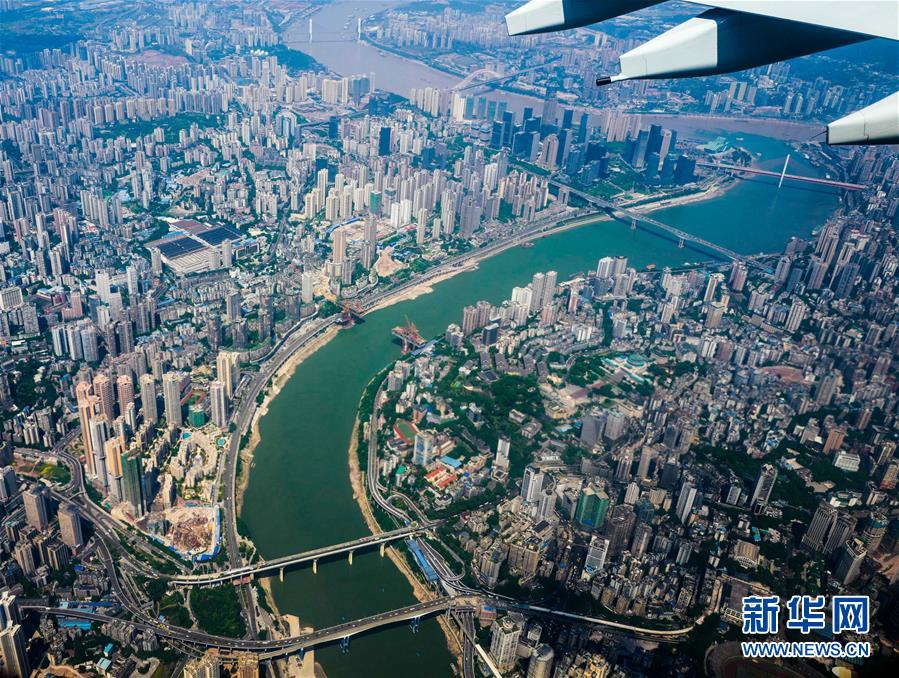 会当水击三千里——全国两会前夕看中国信心