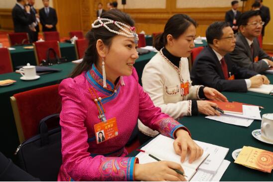 时政新闻眼丨习近平在内蒙古代表团说，抓这件事要“不动摇不松劲不开口子”