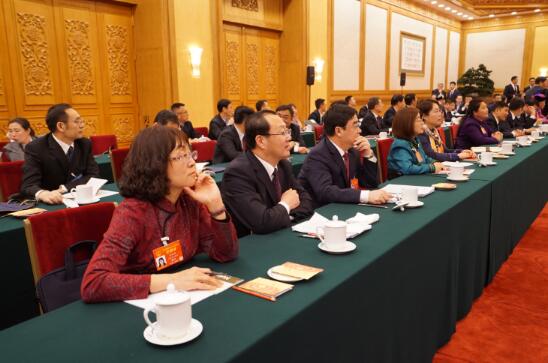 时政新闻眼丨习近平在内蒙古代表团说，抓这件事要“不动摇不松劲不开口子”