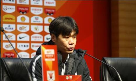 霄鹏:平局是合理的 满意佩莱、费莱尼的亚冠表