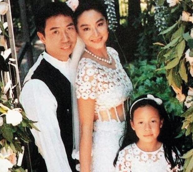 林青霞否认离婚 这到底是个什么梗？