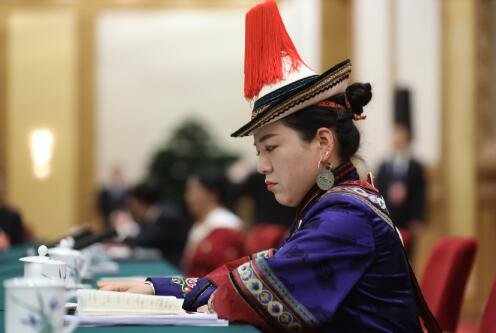 时政新闻眼丨习近平在甘肃代表团强调，这项工作越到最后时刻越要响鼓重锤