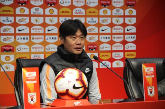 李霄鹏：两个丢球有些意外 错失机会就要受到惩罚 