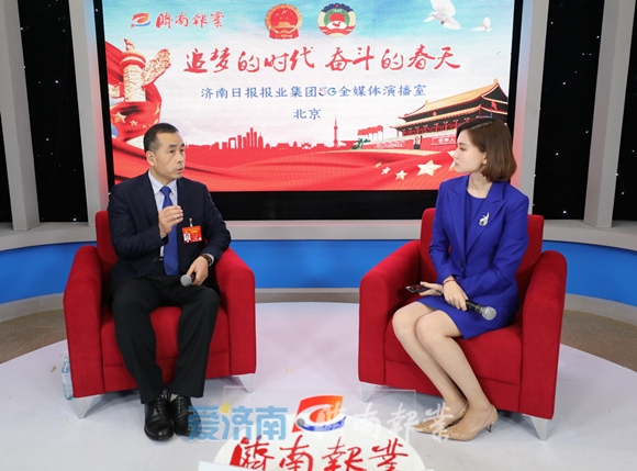 全国人大代表、山东省立医院神经内科副主任医师卢林做客济南报业全国两会5G全媒体演播室——“医乃仁术,医患矛盾在我这里不存在”